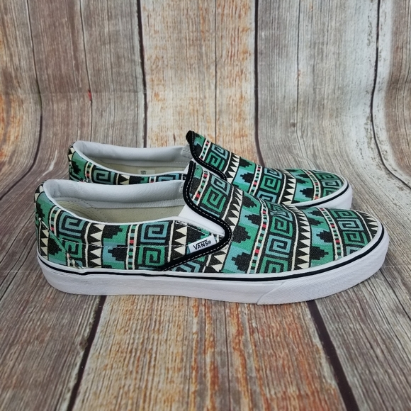 vans geometric slip on